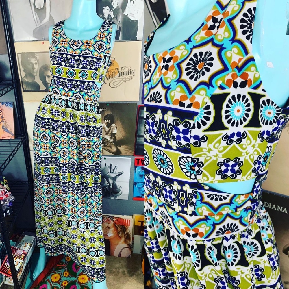 Retro Cut out Sweet Storm Cut-Out Waist Boho Maxi Dress